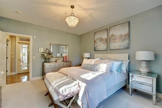 10 Wingate Court, Stratham, NH 03885