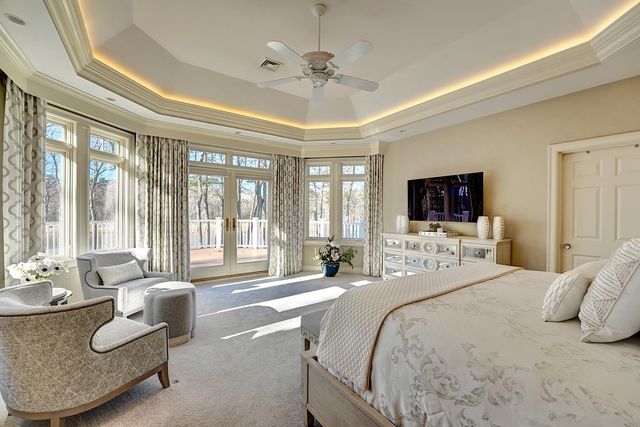 10 Wingate Court, Stratham, NH 03885