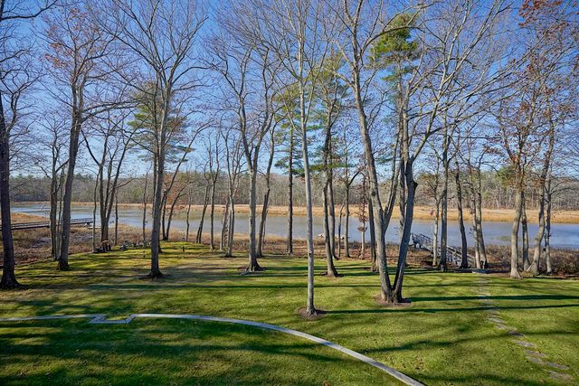 10 Wingate Court, Stratham, NH 03885