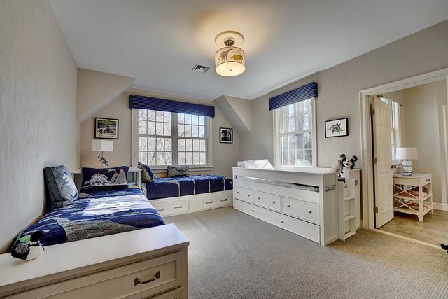 10 Wingate Court, Stratham, NH 03885