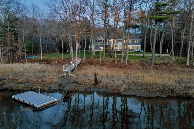 10 Wingate Court, Stratham, NH 03885