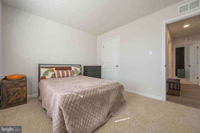 13 CASTERLINE CT, Dover, DE 19901