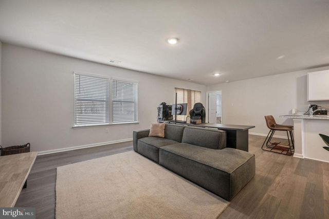 13 CASTERLINE CT, Dover, DE 19901