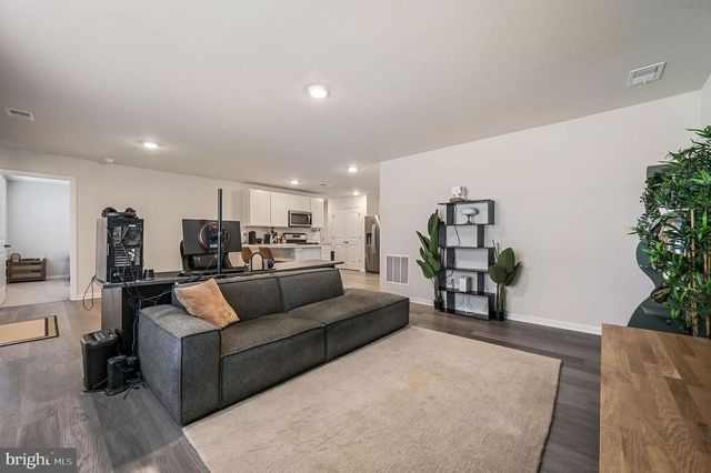 13 CASTERLINE CT, Dover, DE 19901