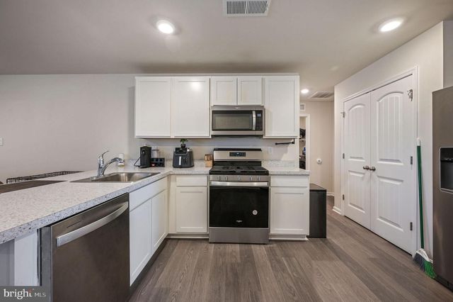 13 CASTERLINE CT, Dover, DE 19901