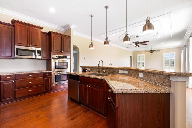 12878 N 70th Pl Place N, The Acreage, FL 33412