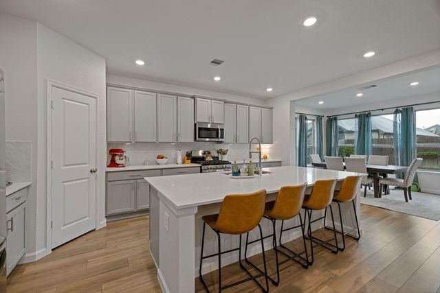 18323 Tiger Flowers Drive, Conroe, TX 77302