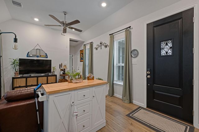 18323 Tiger Flowers Drive, Conroe, TX 77302
