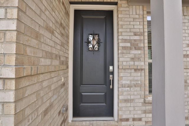 18323 Tiger Flowers Drive, Conroe, TX 77302