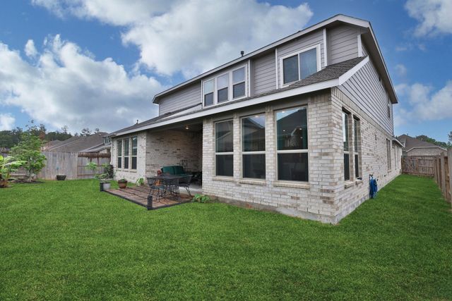 18323 Tiger Flowers Drive, Conroe, TX 77302