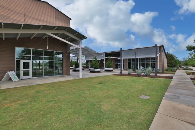 18323 Tiger Flowers Drive, Conroe, TX 77302