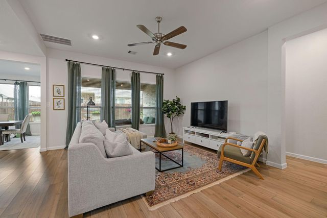 18323 Tiger Flowers Drive, Conroe, TX 77302