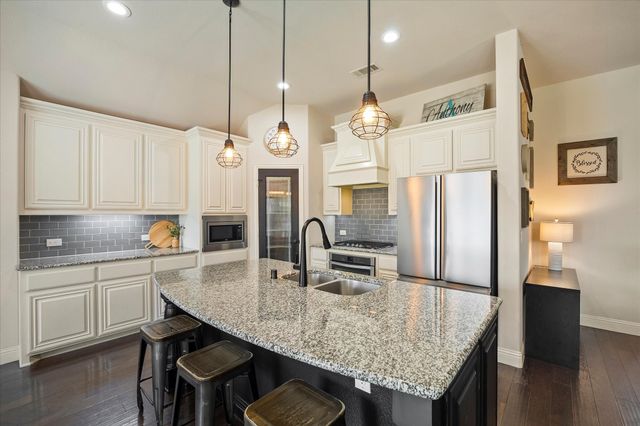 1925 Knoxbridge Road, Forney, TX 75126