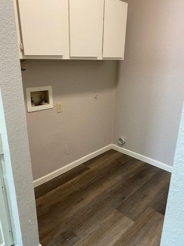 805 Melville Drive, Arlington, TX 76015