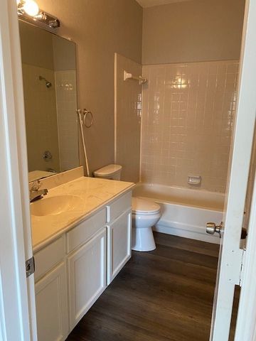 805 Melville Drive, Arlington, TX 76015