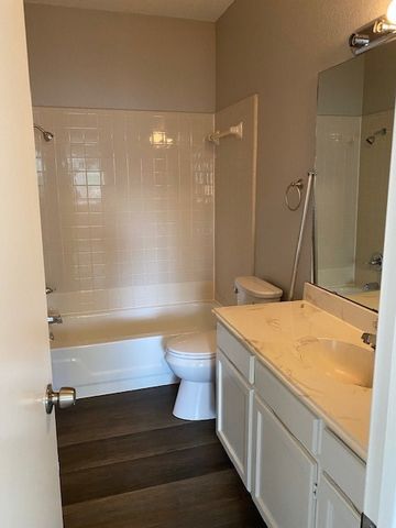 805 Melville Drive, Arlington, TX 76015