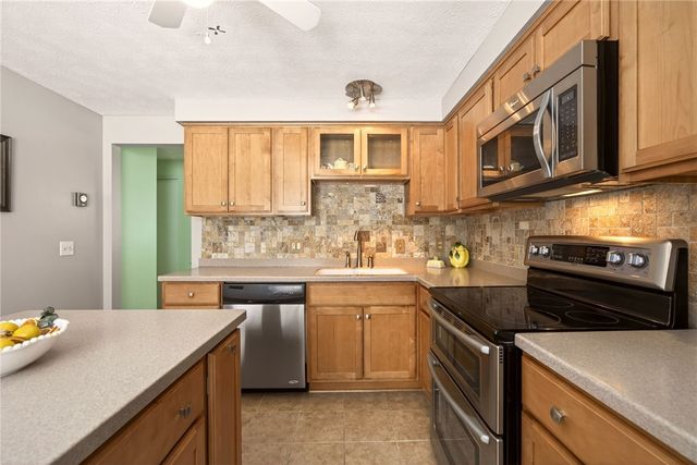 2077 Bear Creek Drive, Ontario, NY 14519