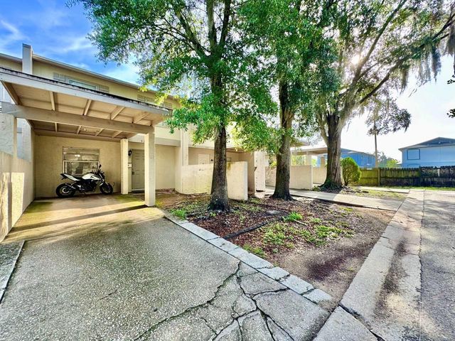 5216 TENNIS COURT CIRCLE 5216, Tampa, FL 33617