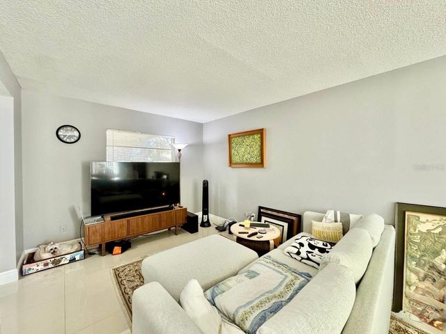 5216 TENNIS COURT CIRCLE 5216, Tampa, FL 33617