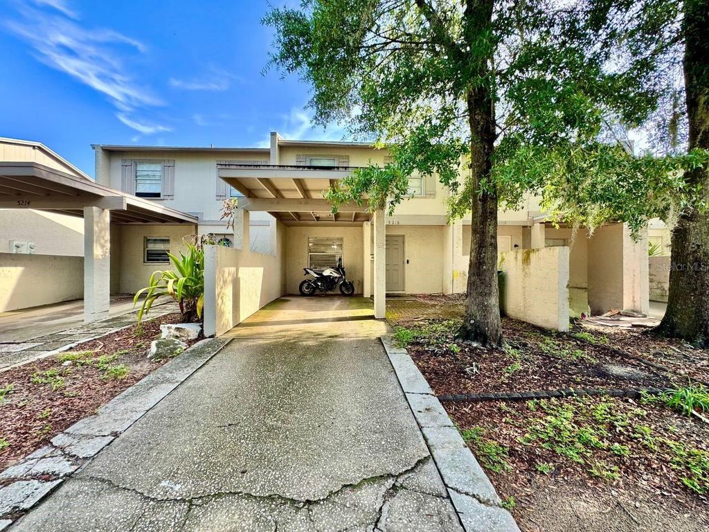 5216 TENNIS COURT CIRCLE 5216, Tampa, FL 33617