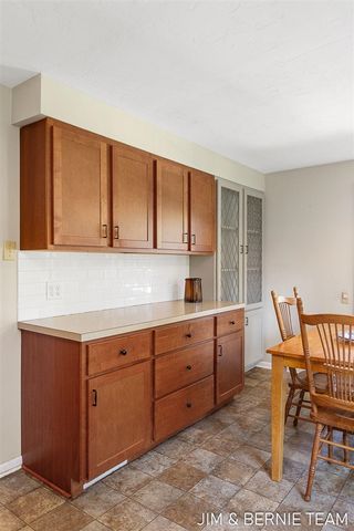 131 E 31st Street, Holland, MI 49423