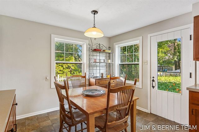131 E 31st Street, Holland, MI 49423