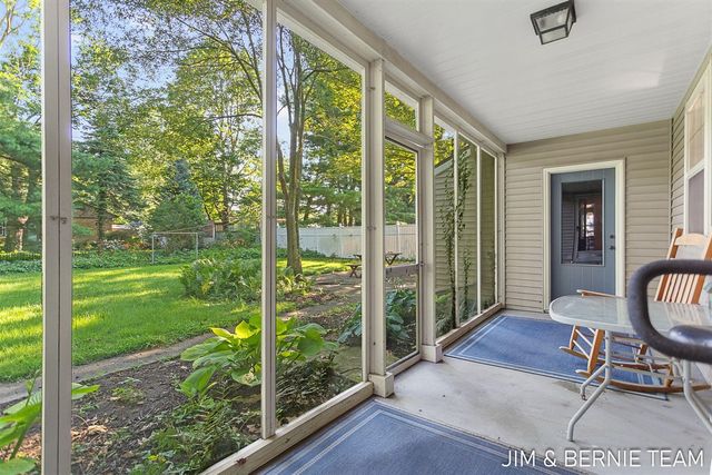 131 E 31st Street, Holland, MI 49423