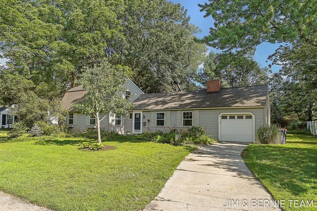 131 E 31st Street, Holland, MI 49423