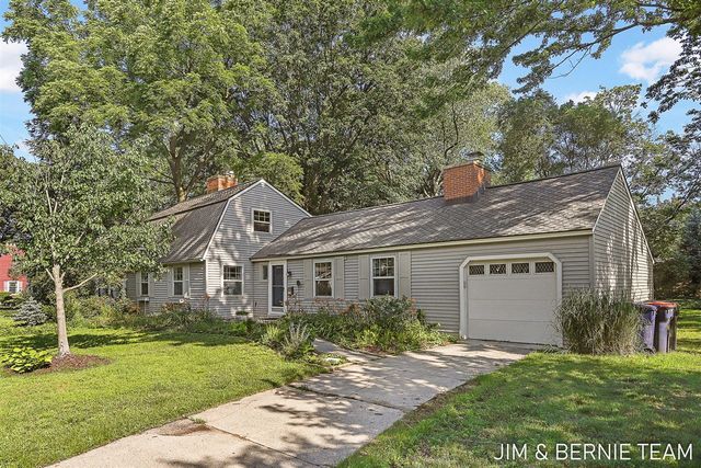 131 E 31st Street, Holland, MI 49423