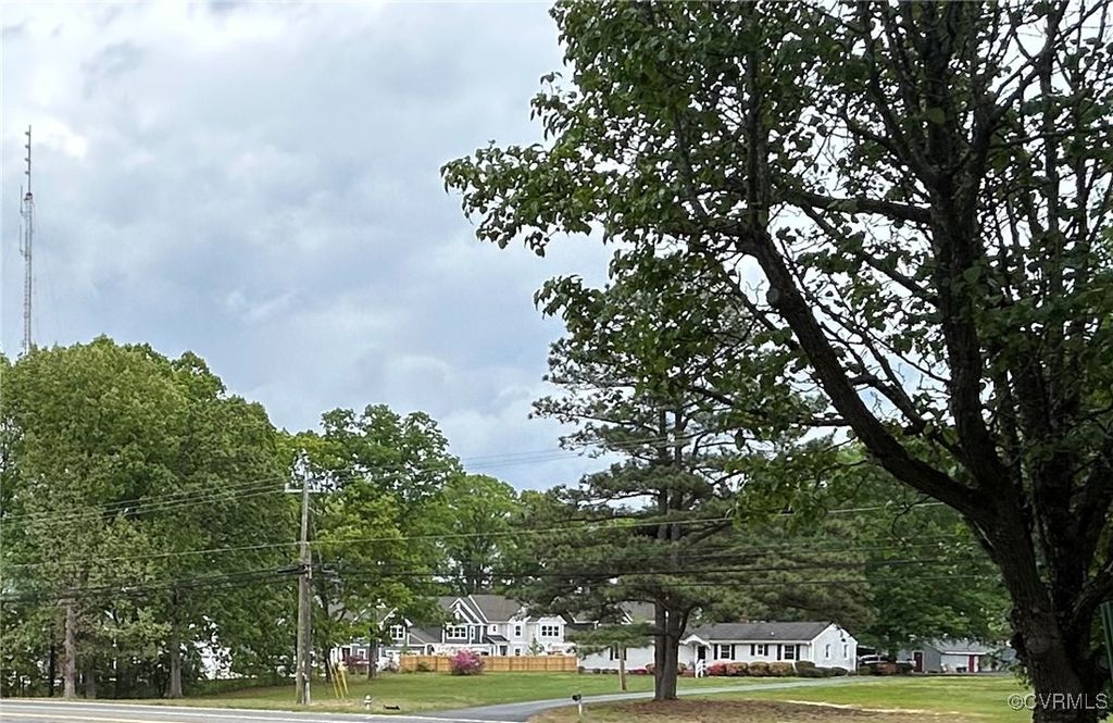 8054 Shady Grove Rd, Mechanicsville, VA 23111