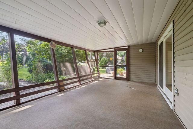 5845 Lenox Road, Lisle, IL 60532