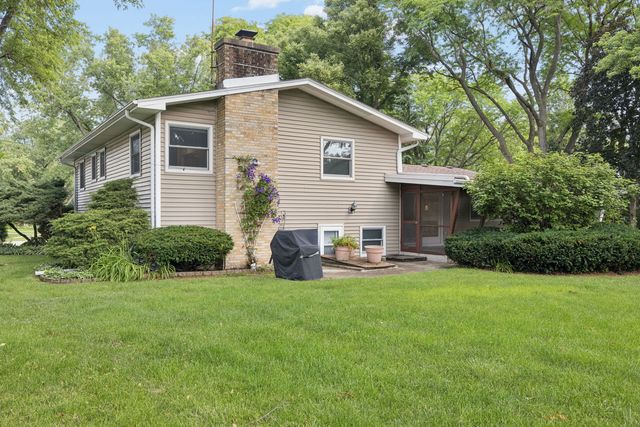 5845 Lenox Road, Lisle, IL 60532