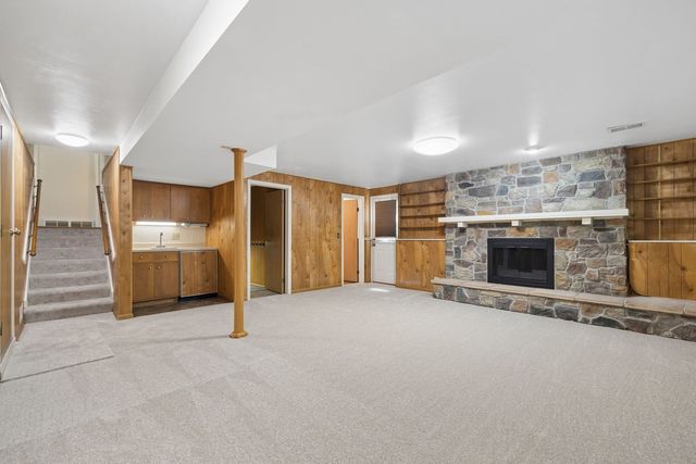 5845 Lenox Road, Lisle, IL 60532