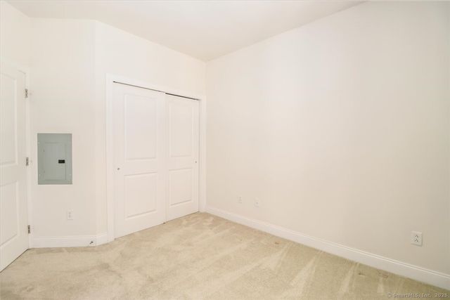603 Brookside Court 603, Newtown, CT 06470