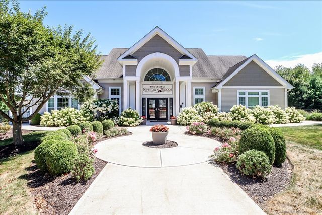 603 Brookside Court 603, Newtown, CT 06470