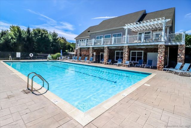 603 Brookside Court 603, Newtown, CT 06470