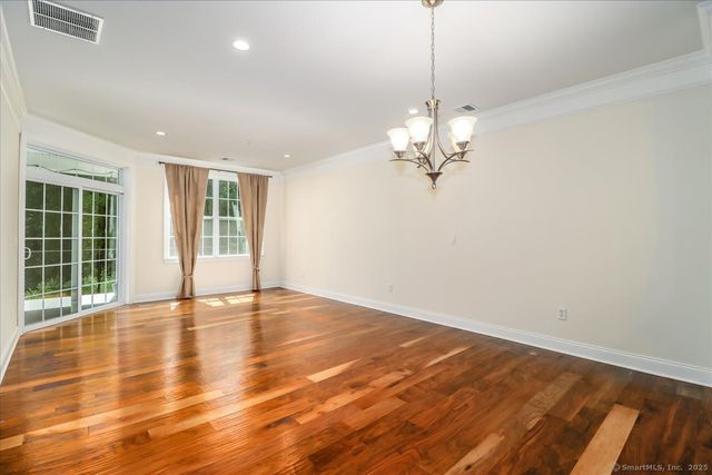 603 Brookside Court 603, Newtown, CT 06470