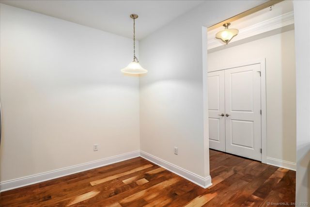 603 Brookside Court 603, Newtown, CT 06470
