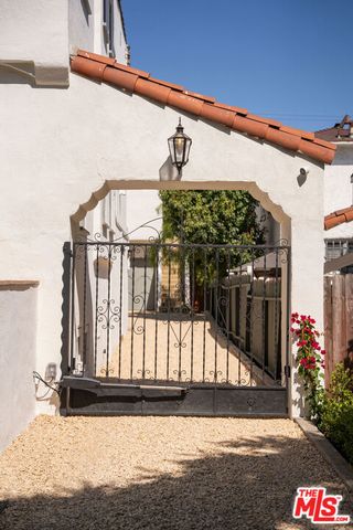 1340 S Cloverdale Avenue, Los Angeles, CA 90019