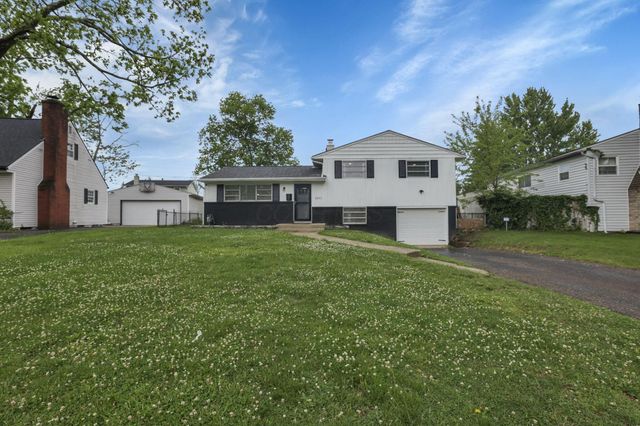 1053 Carrousel Drive E, Reynoldsburg, OH 43068