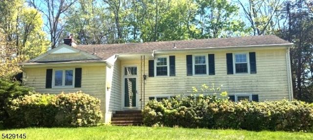 156 Goltra Dr, Bernards Twp., NJ 07920