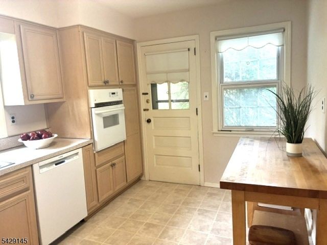 156 Goltra Dr, Bernards Twp., NJ 07920