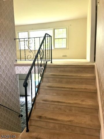 156 Goltra Dr, Bernards Twp., NJ 07920