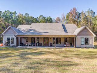 315 Mirror Lake Road, Tunnel Hill, GA 30755
