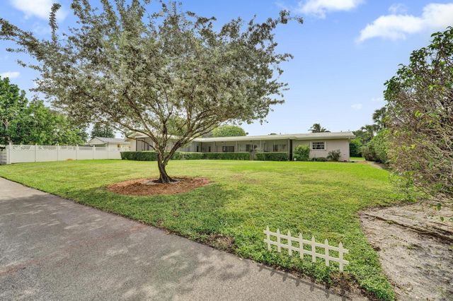 5011 Madison St, Hollywood, FL 33021