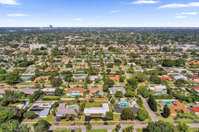 5011 Madison St, Hollywood, FL 33021