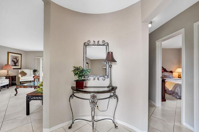 5011 Madison St, Hollywood, FL 33021