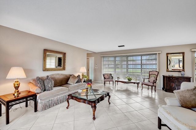 5011 Madison St, Hollywood, FL 33021