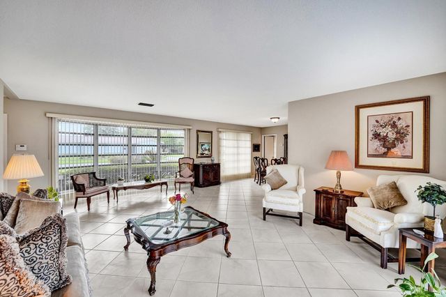 5011 Madison St, Hollywood, FL 33021