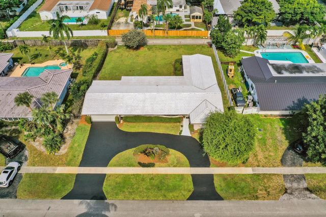 5011 Madison St, Hollywood, FL 33021